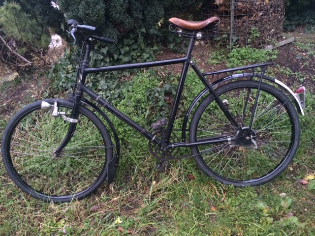 Bereit zu Einsatz auf Strassen oder im Felde