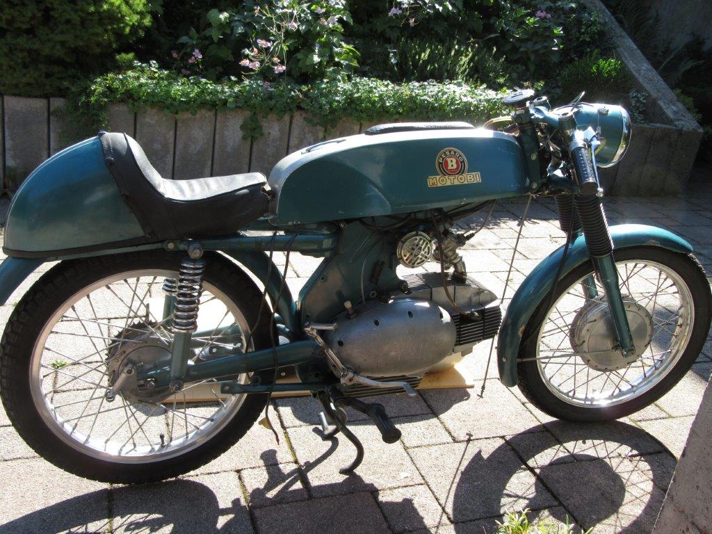 Moto rechts (2).jpg