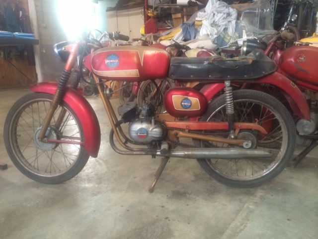Benelli 50ccm Erstlack, Doppelschleife, HS