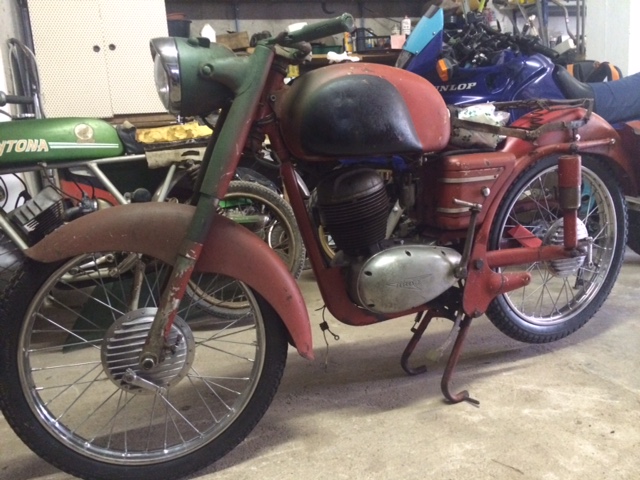 Ceccato 125ohv ,Räder neu, div Teile doppelt, Papiere ok