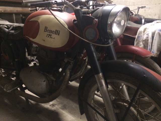 Benelli 175ohv mit Erstlack  und komplettem Zustand
