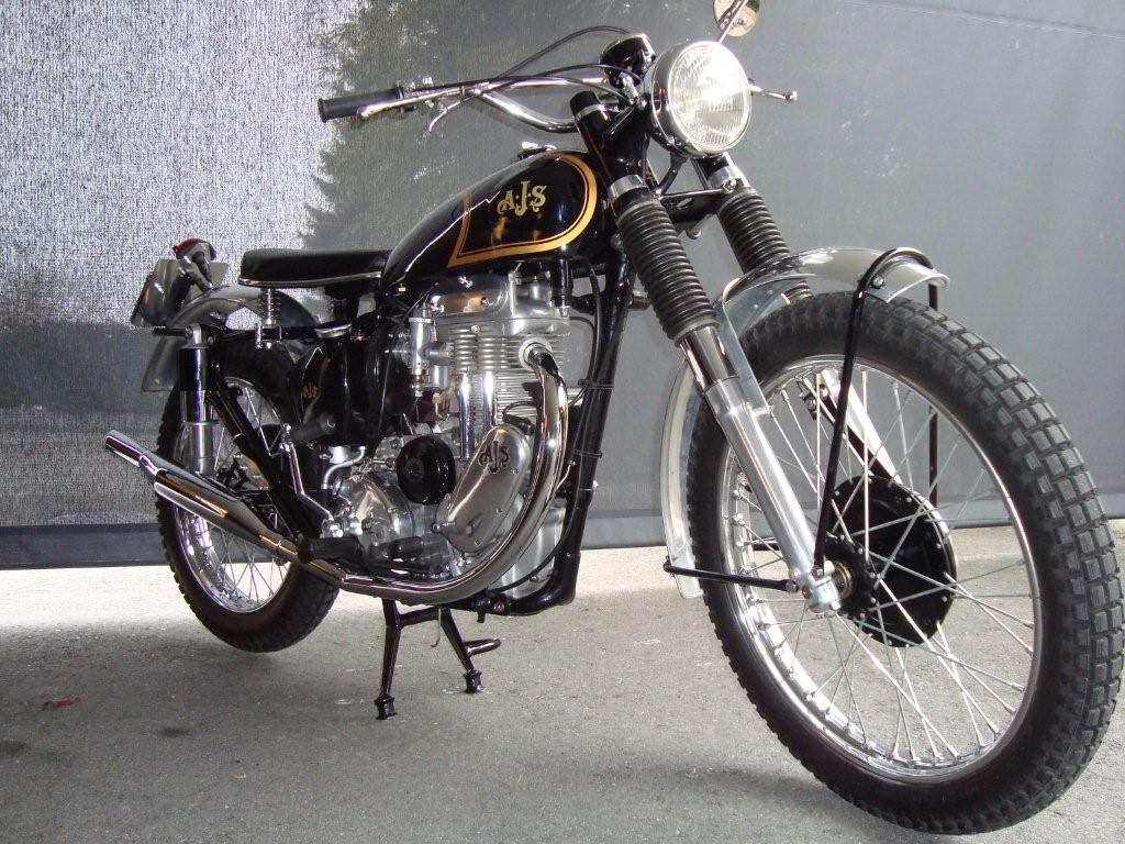 Meine kleine, frisch aufgebaute 350er AJS 16, Trial