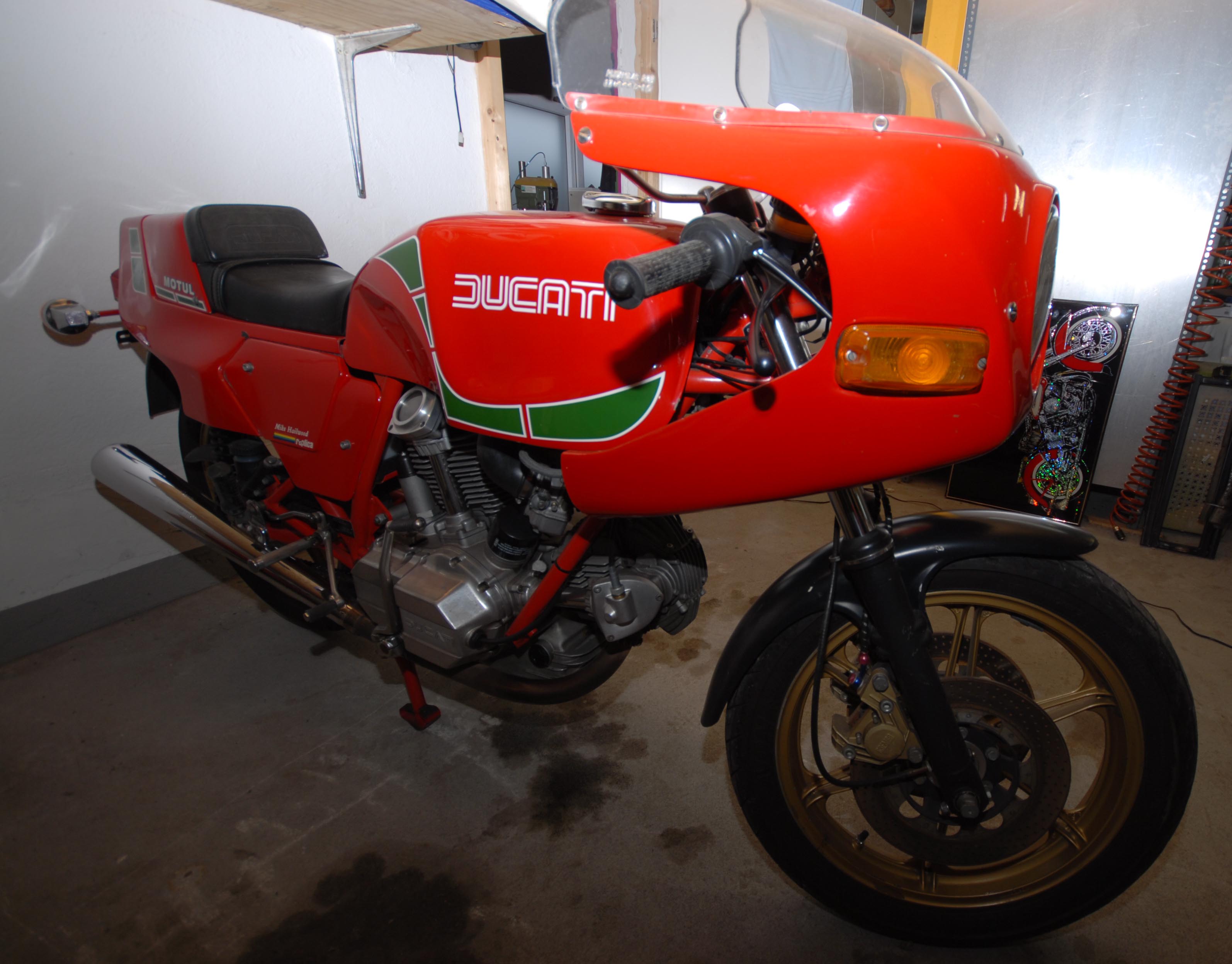 Ducati 900 MHR 4.jpg