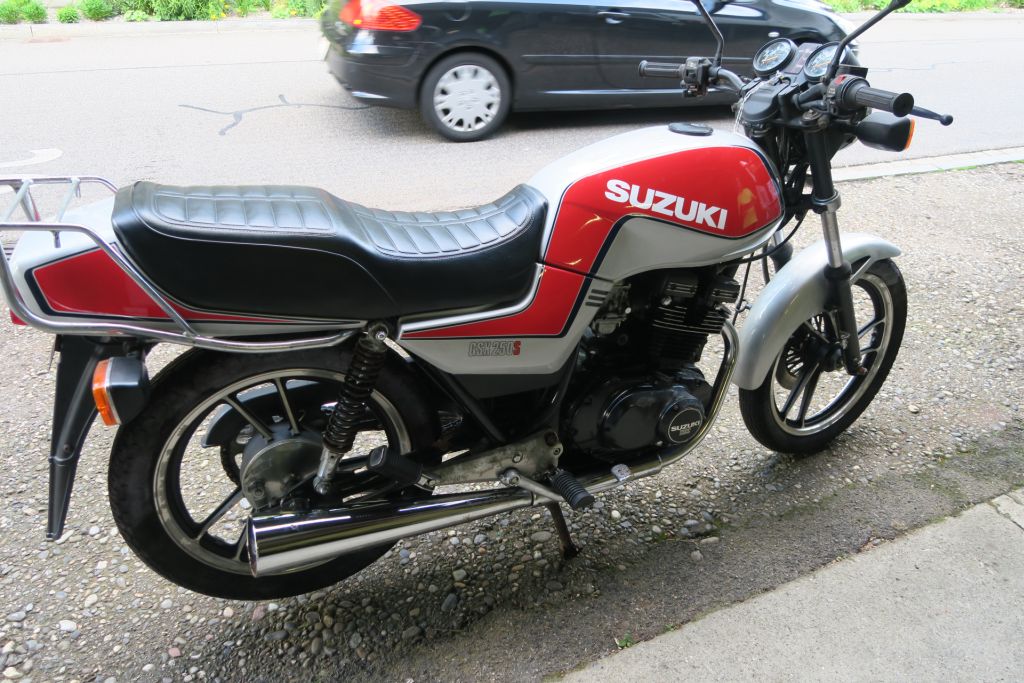 Suzuki GSX 250 S, 27 PS, 34 Jahre alt, ab MFK