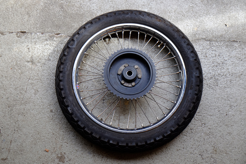 BSA 19 Hinterad1.jpg