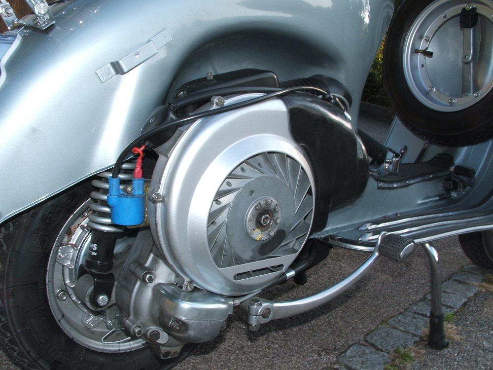 VNL 2 Motor von hinten.jpg