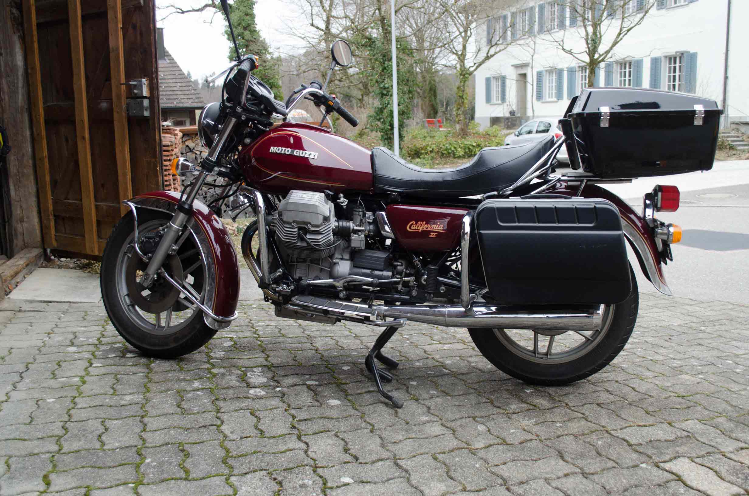 Guzzi3-web.jpg