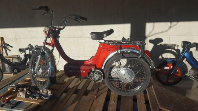 vespa mofa.jpg