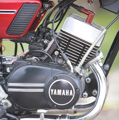 Yamaha AS3-RD125A Engine red.jpg