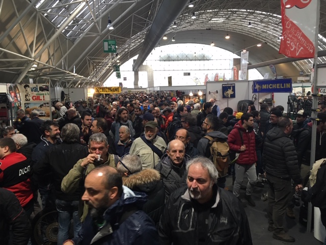 Aendlich Cafi vom Profi,-Kondensmilch diheime loh (die heilige Halle)