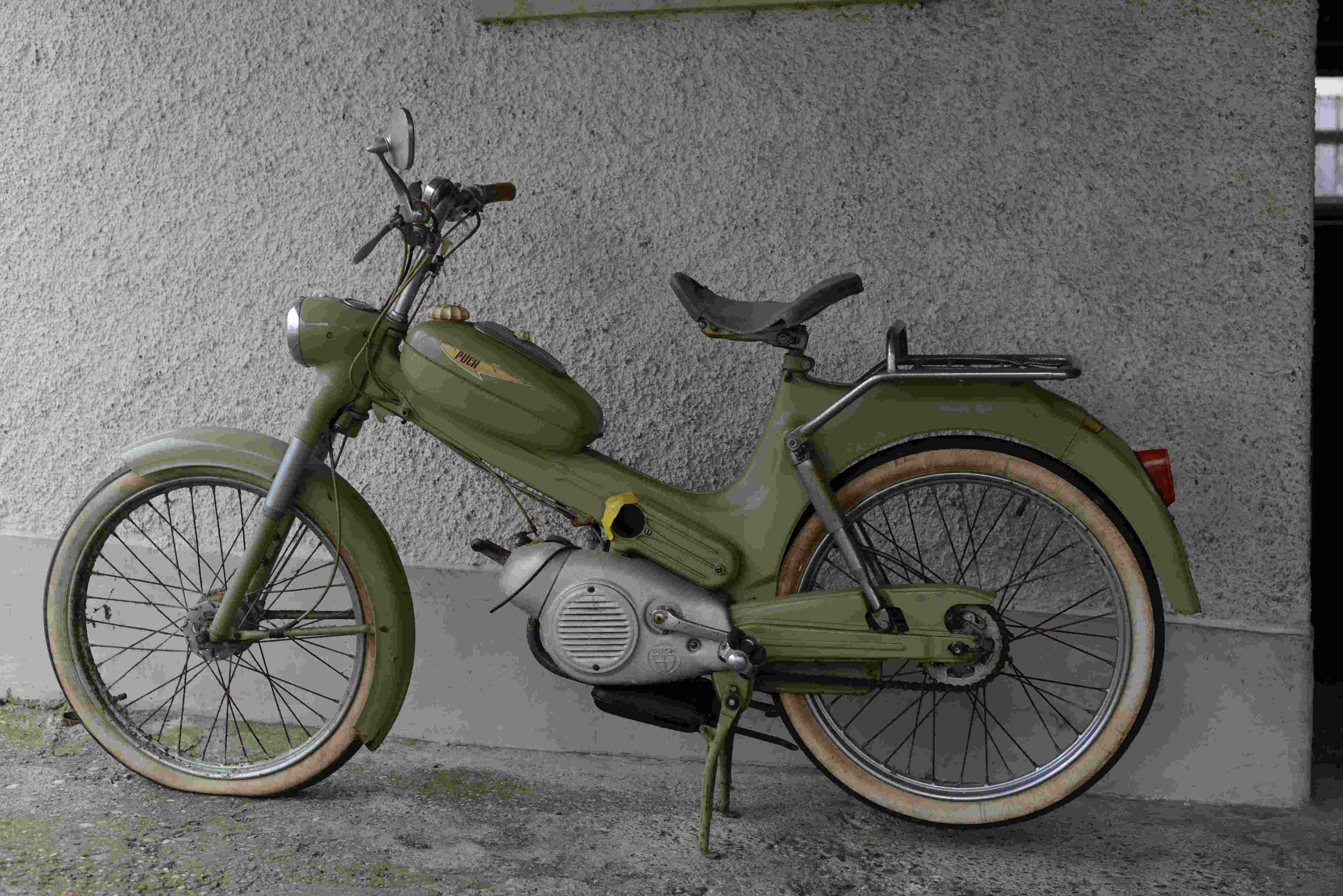 PUCH.JPG