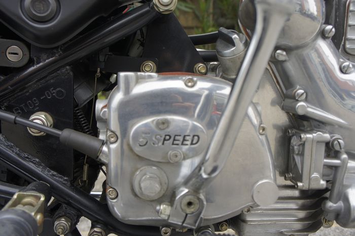 5 speed 1.jpg