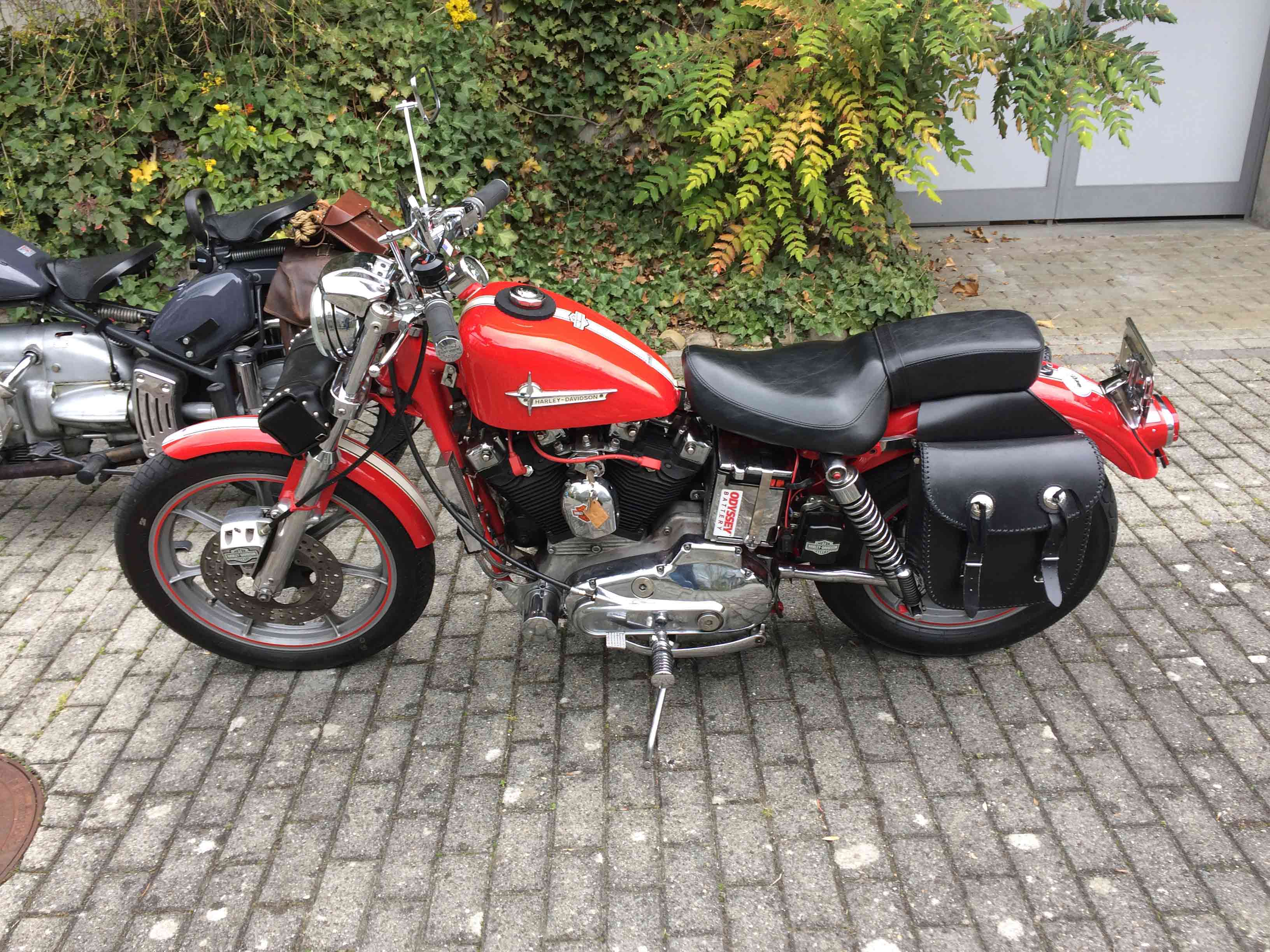 SPORTSTER-XLH-1000-1974-memento-motori.jpg