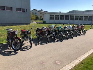 01 Zundapp-Gruppenfoto.jpg