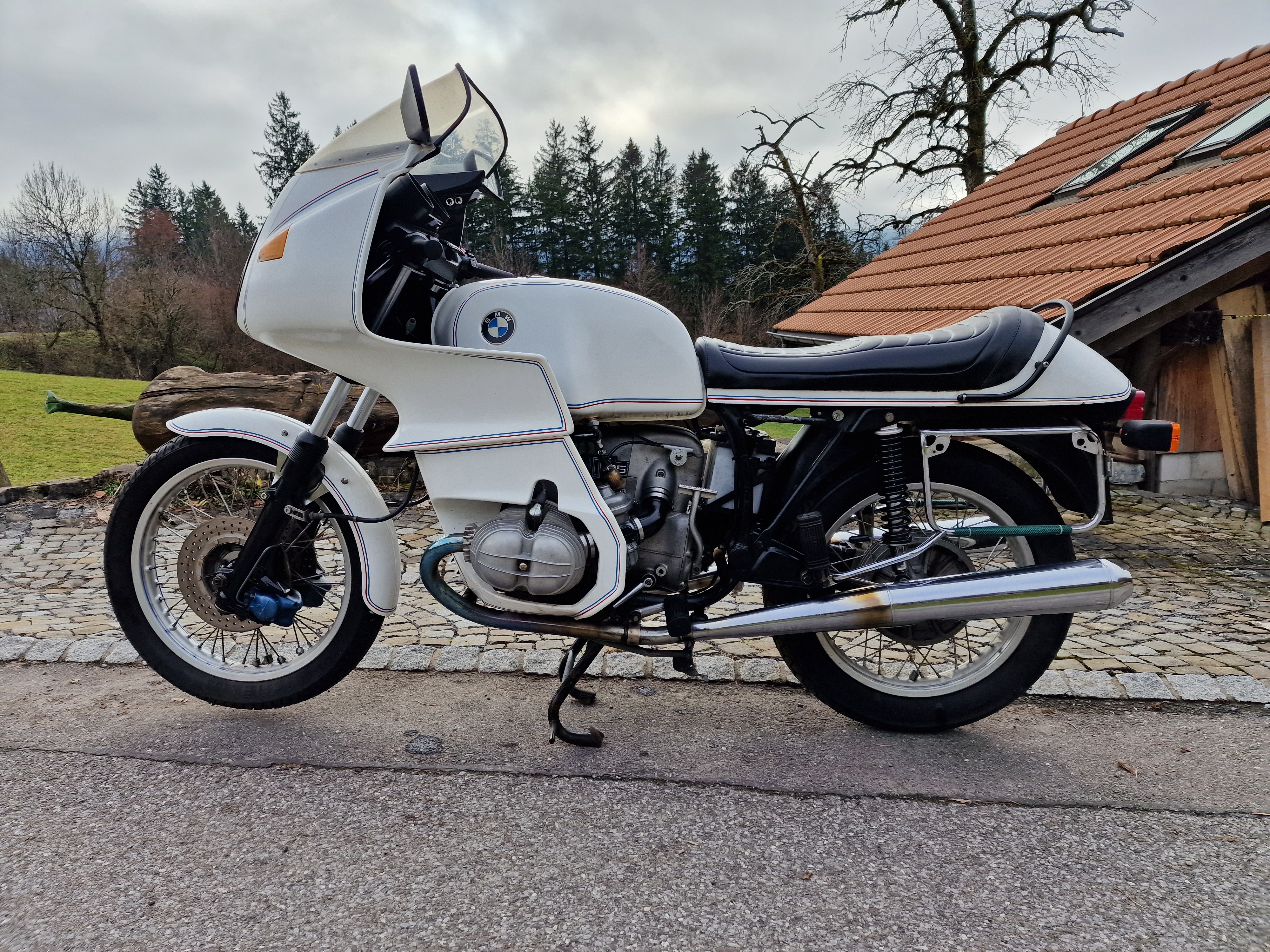 BMW3.jpg