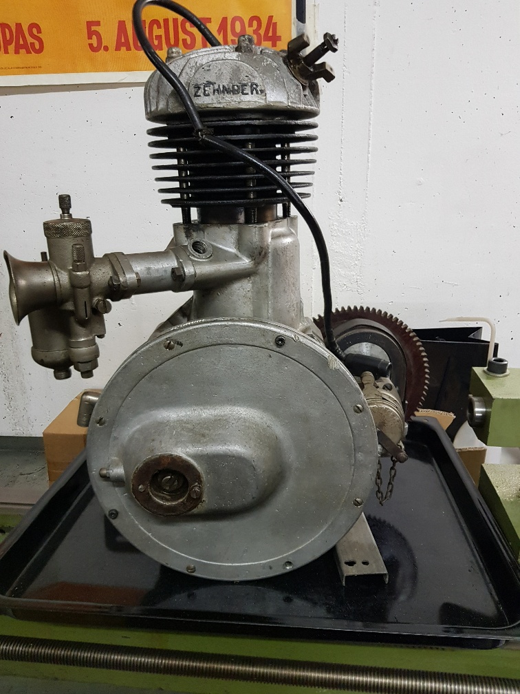 250iger Zehndermotor 3.jpg