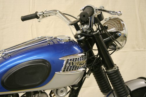 triumph t120 1965.jpg