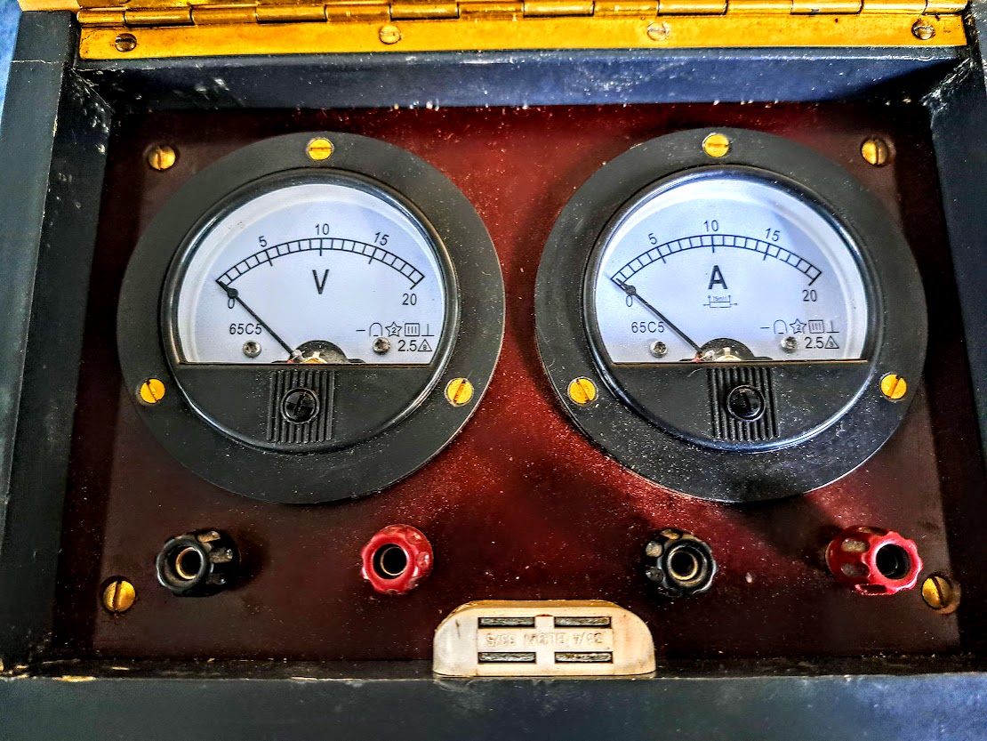 V A...jpg
