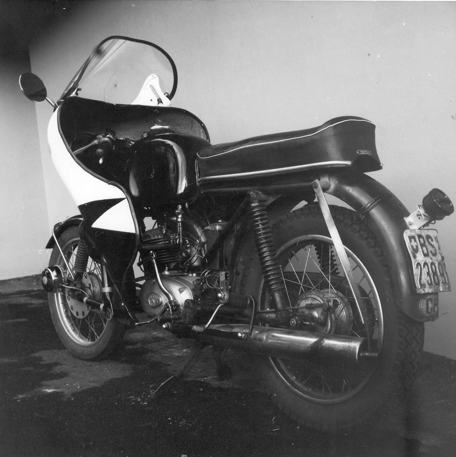 1965_Hercules_02.jpg