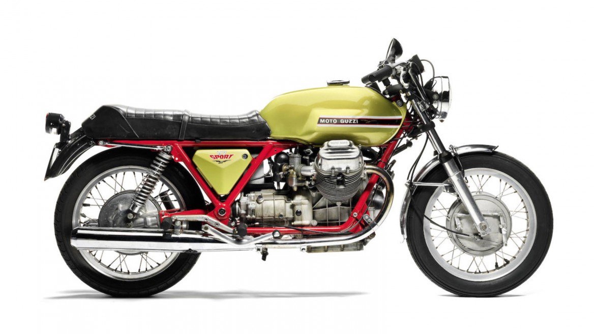 Moto Guzzi V7 Sport (1971).jpg