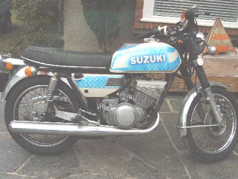 SuzukiGT250.1a.jpg