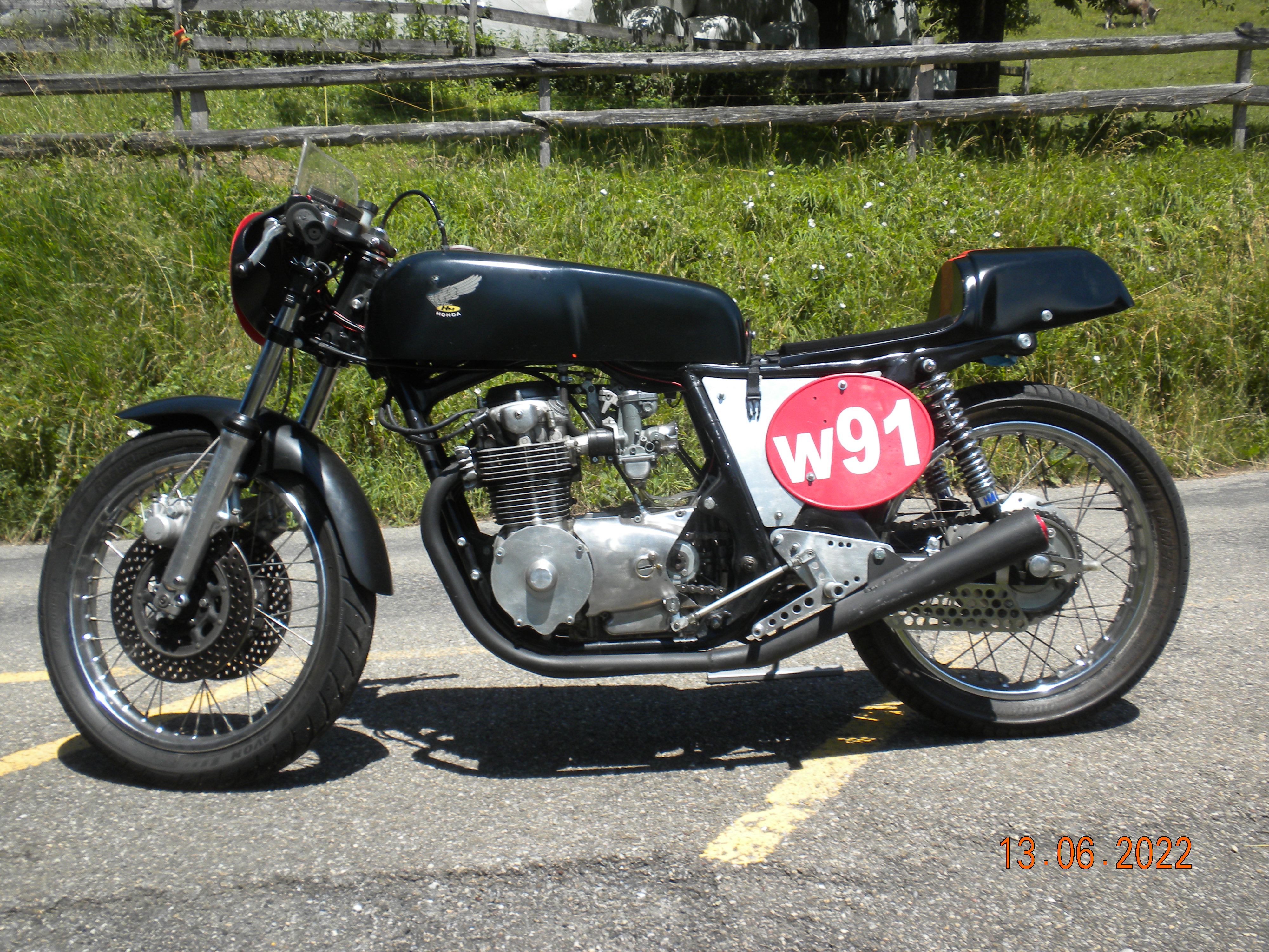 honda cb 500 four erstzfahrzeug links.JPG