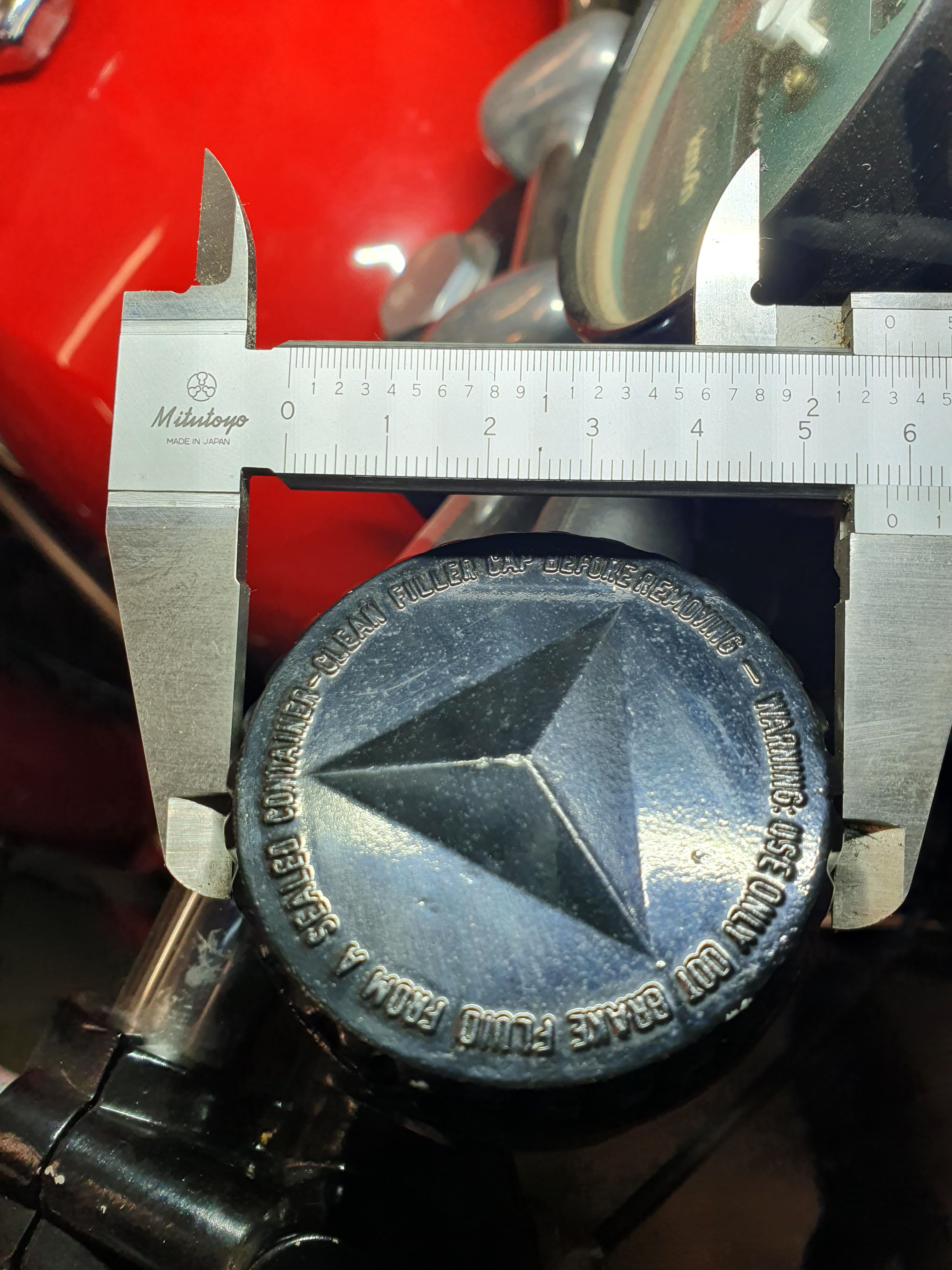 Brembo Cap mit3-Eck-Logo.jpg