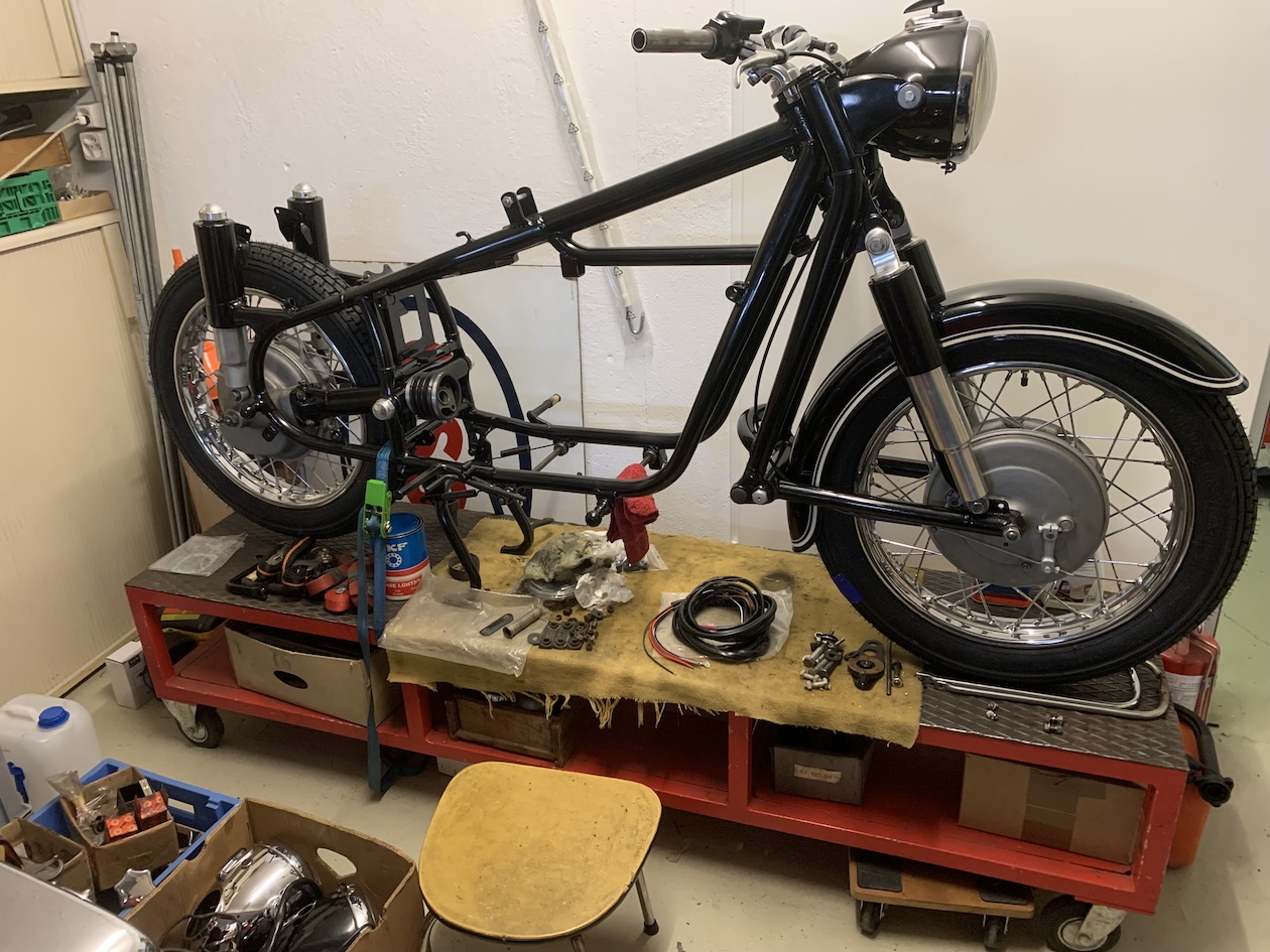 Montage BMW R60 Kopie.jpeg