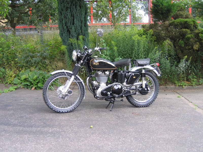 AJS 1951 1.jpg