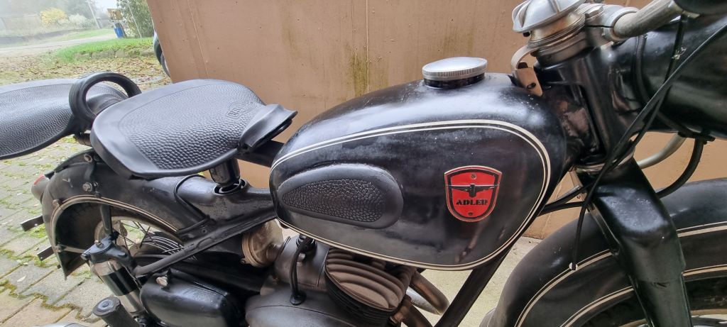 Ansicht tank rechts.jpg