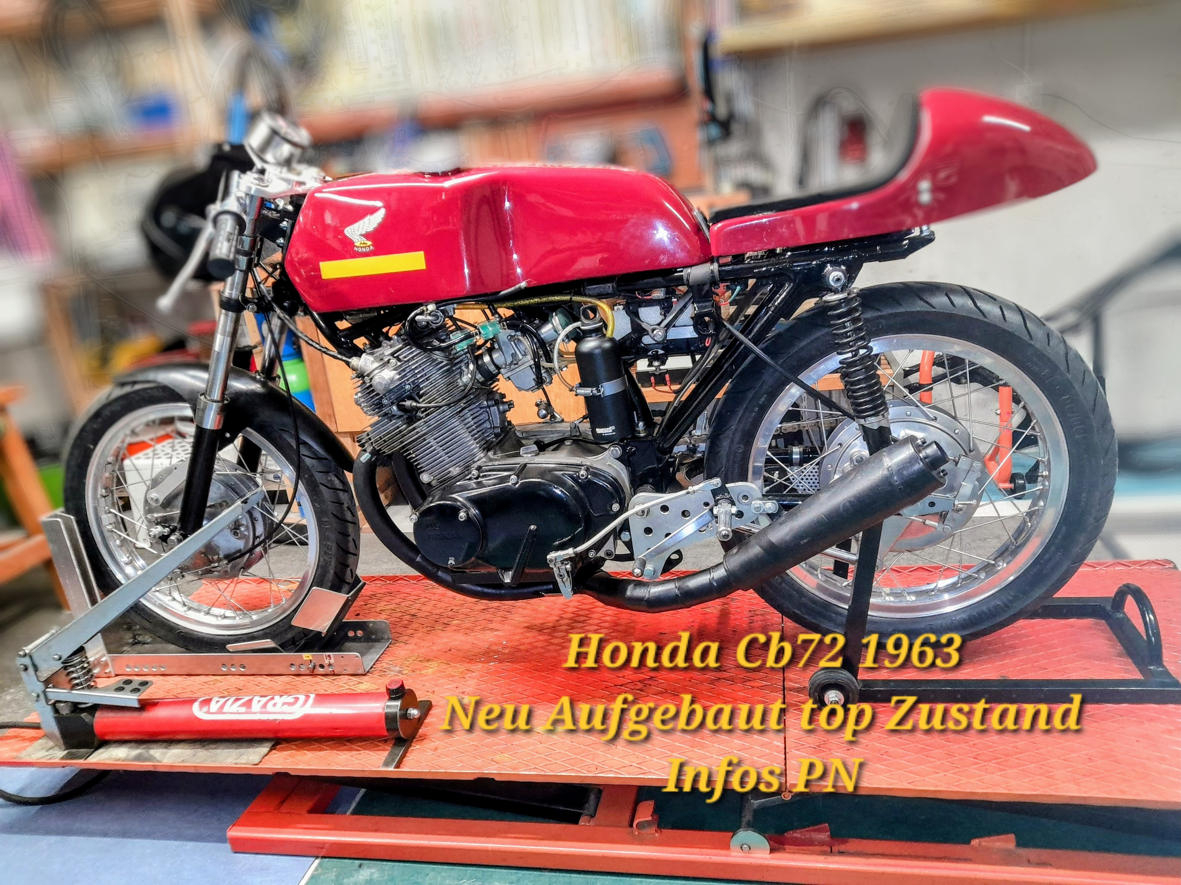 Honda CB72 (12).jpg