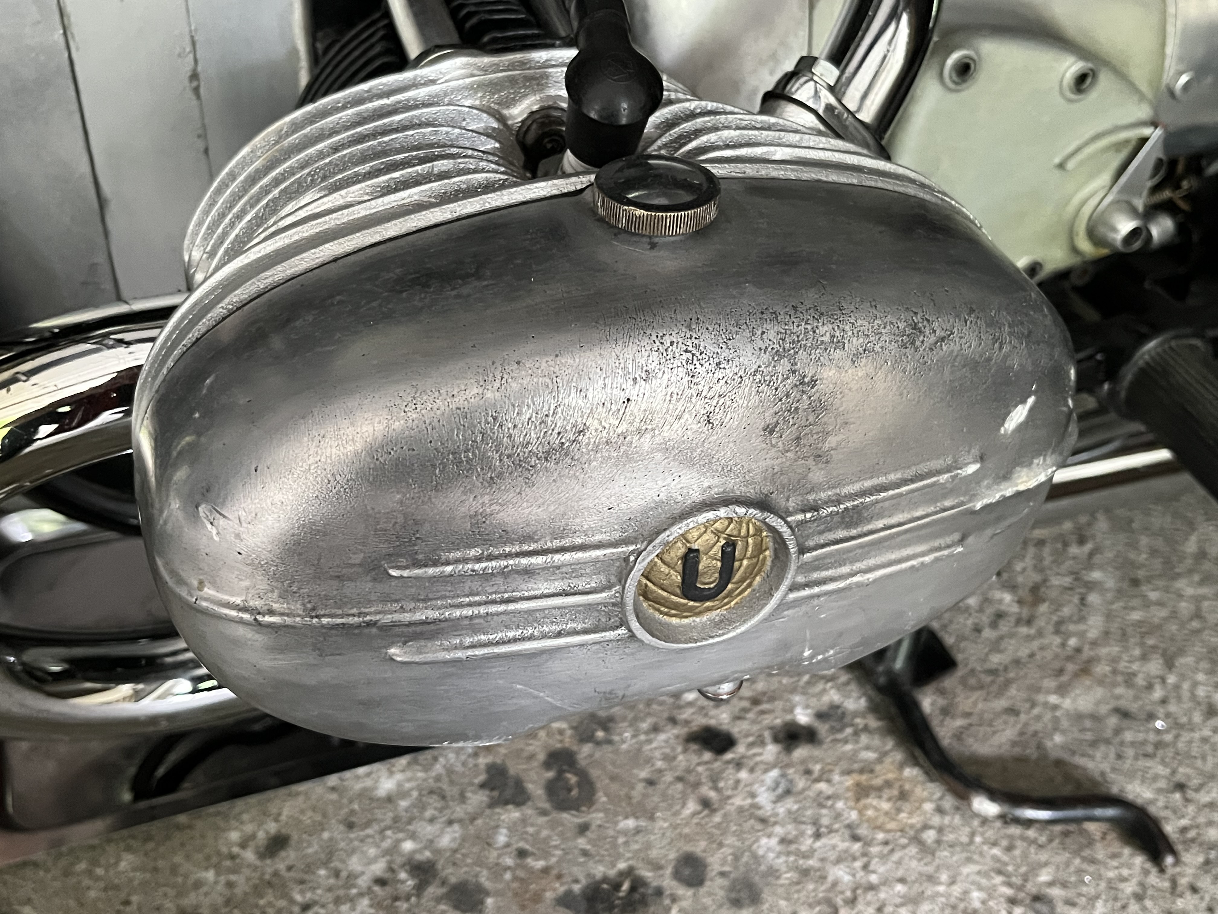 Coperchio valvole universal OHV.jpg