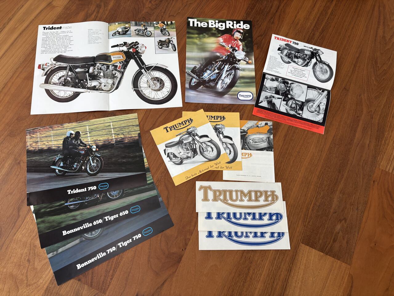 Triumph Prospekte.jpg