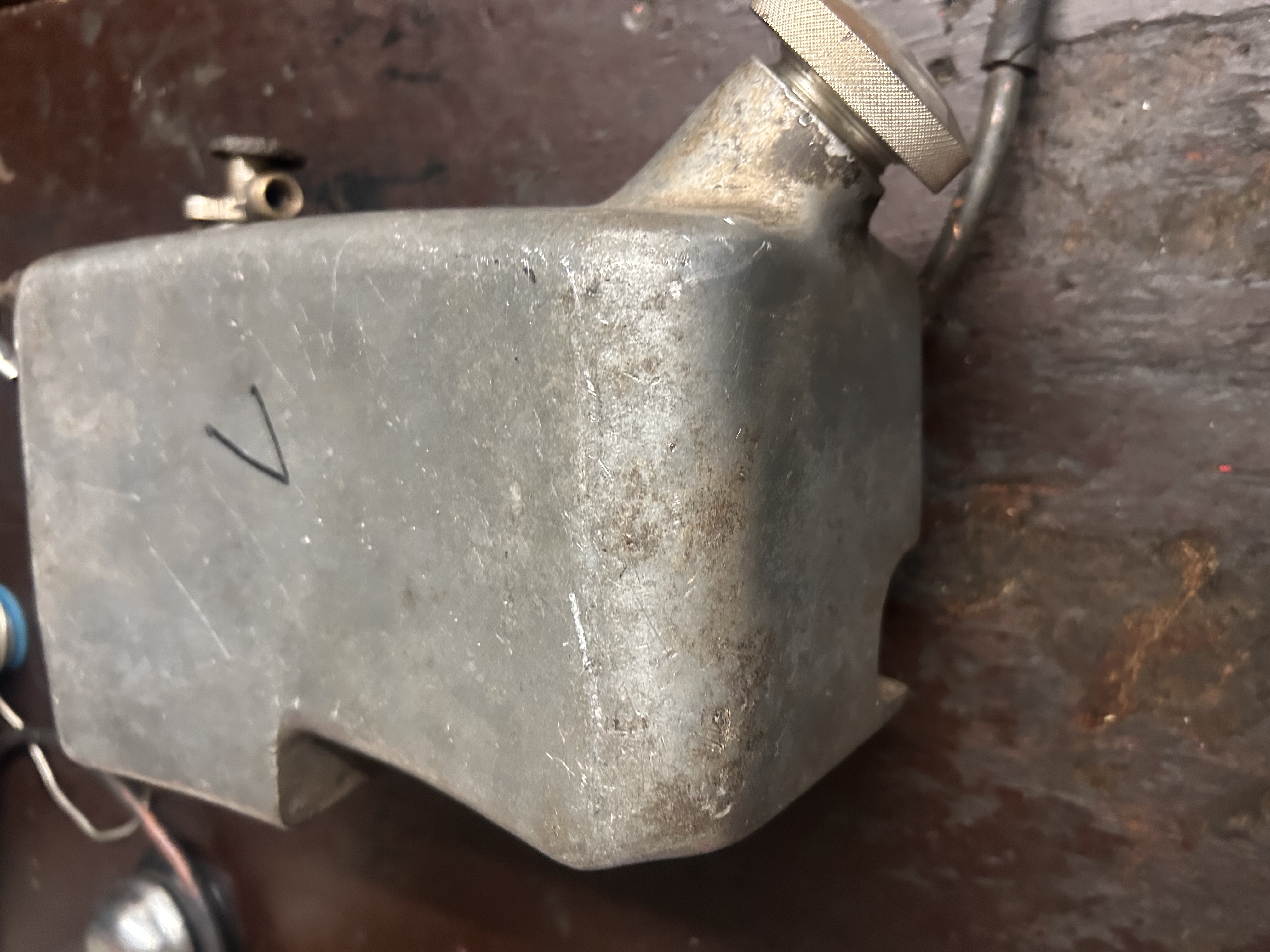 Alu Öltank Gillet Herstal