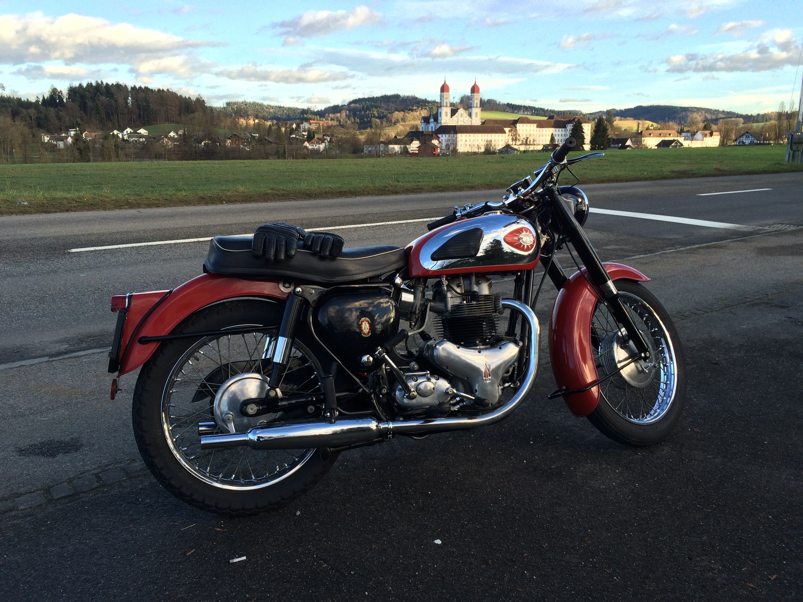 BSA Vollbild.jpg