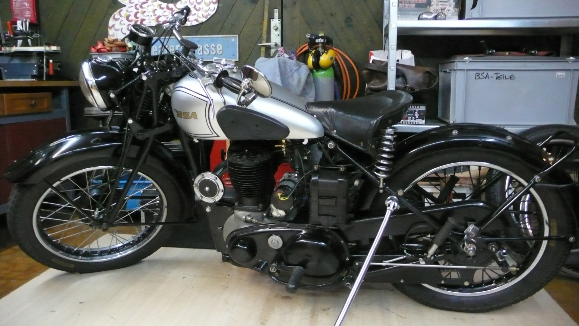 BSA M21a web.jpg