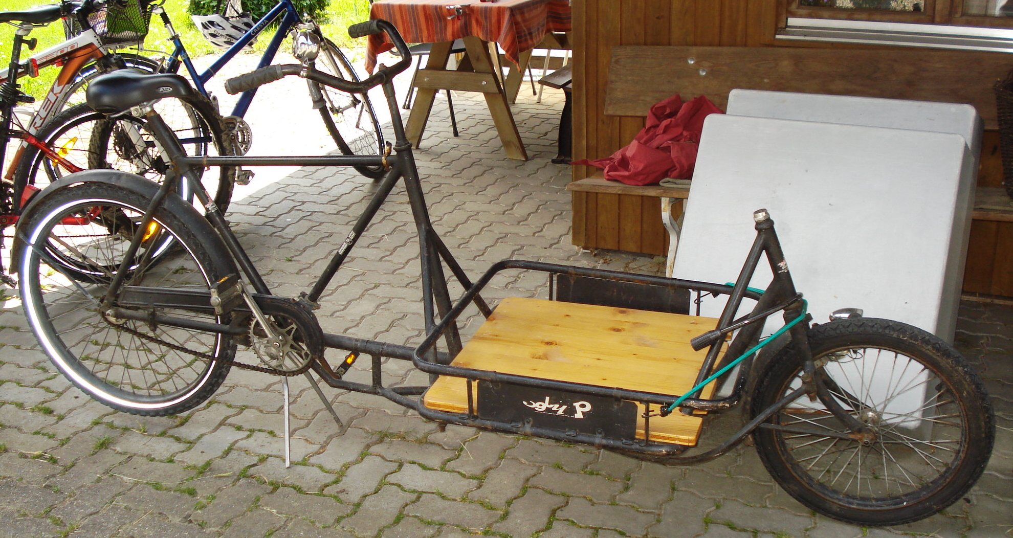 Lastenfahrrad unbek Fabrikat 01 klein.JPG