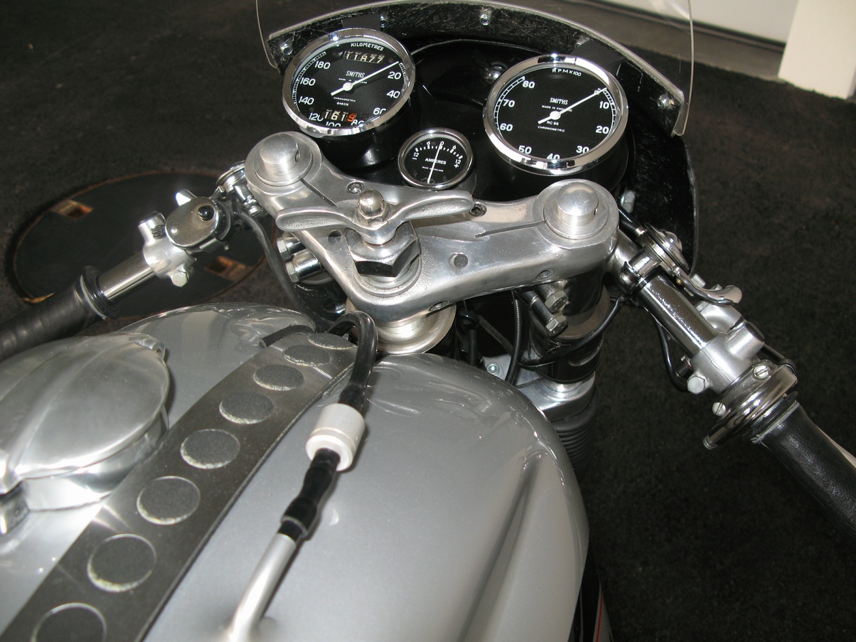 Norton500-011-s.jpg