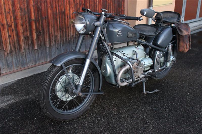 Condor A580 1951 011.jpg