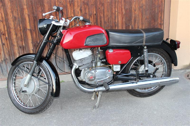 cz 125 007.jpg