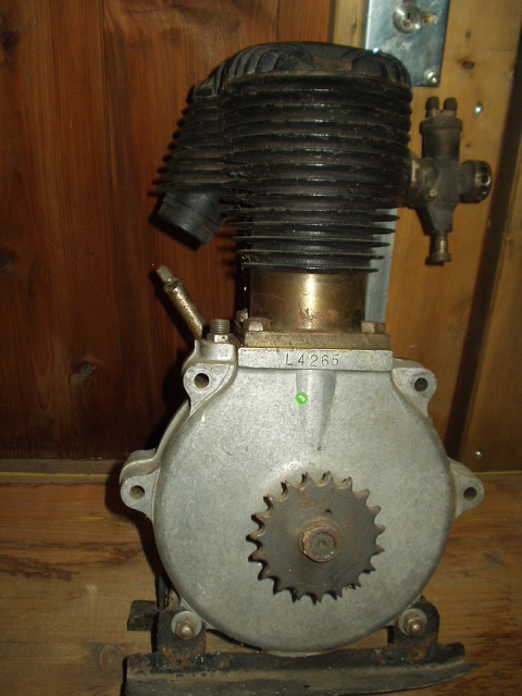 Motor L 4256 2..JPG