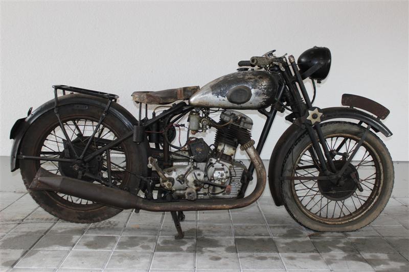 Standart 1937 009.jpg