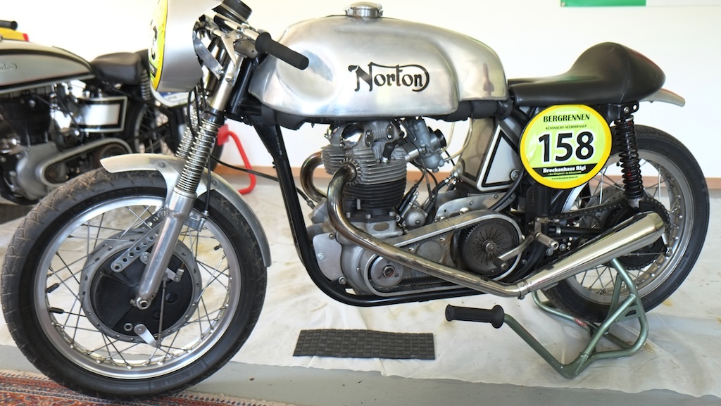 2Norton  Domiracer.jpg